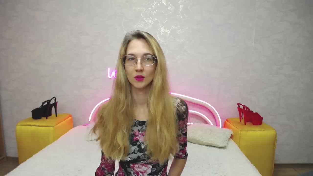 LizzieBrait Live Sex December 17, 2025