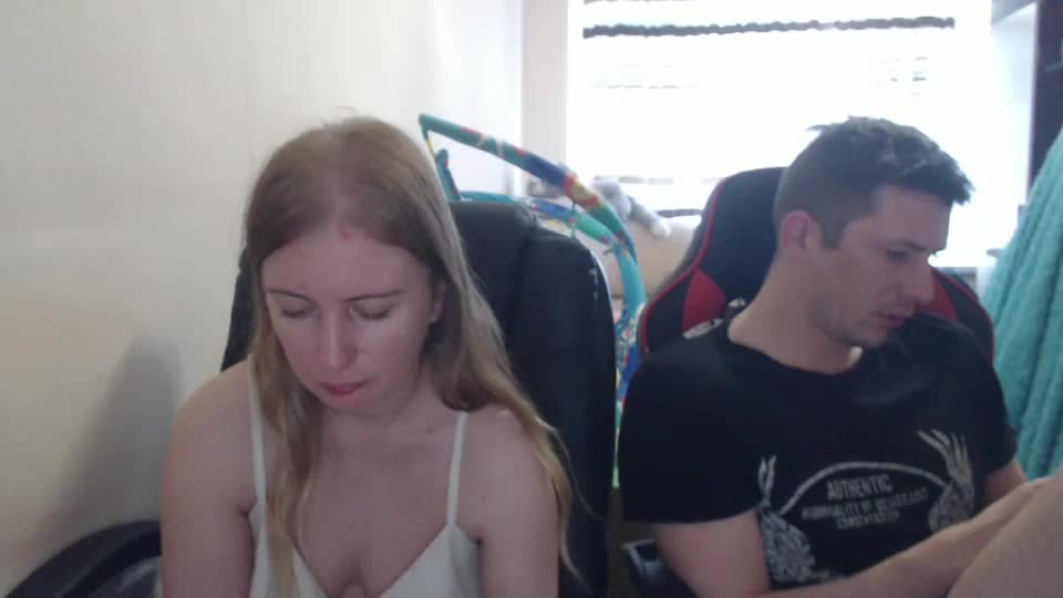 jenisandpeter Live Sex December 20, 2025