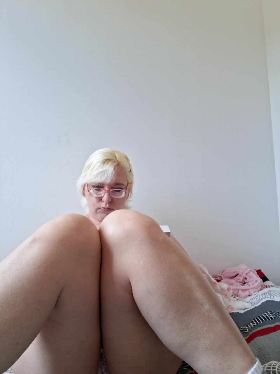 Vika211 Live Sex December 18, 2025