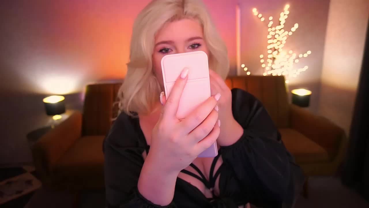 AnoraJoy Live Sex December 17, 2025