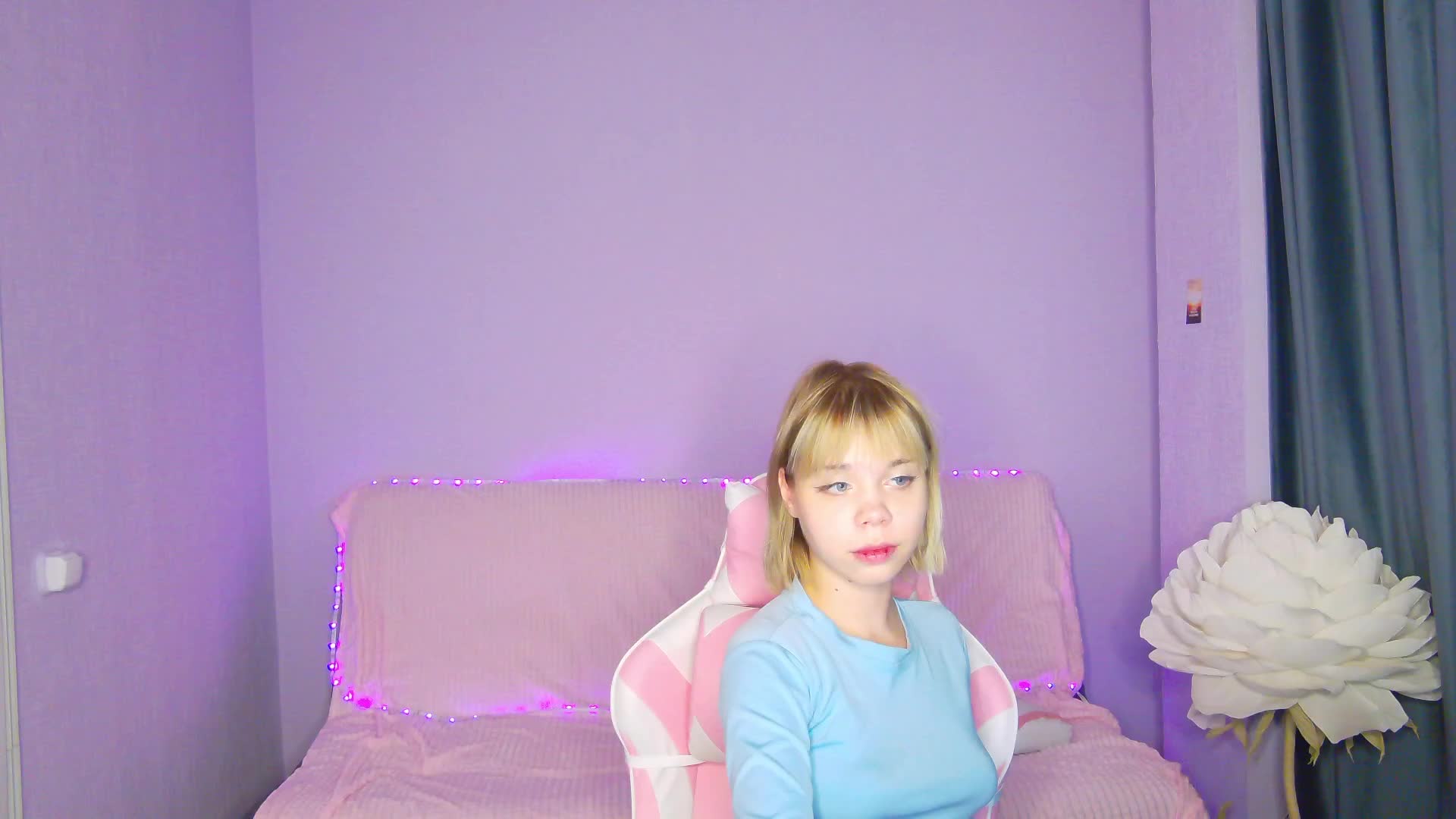 kittygold18 Live Sex December 14, 2025