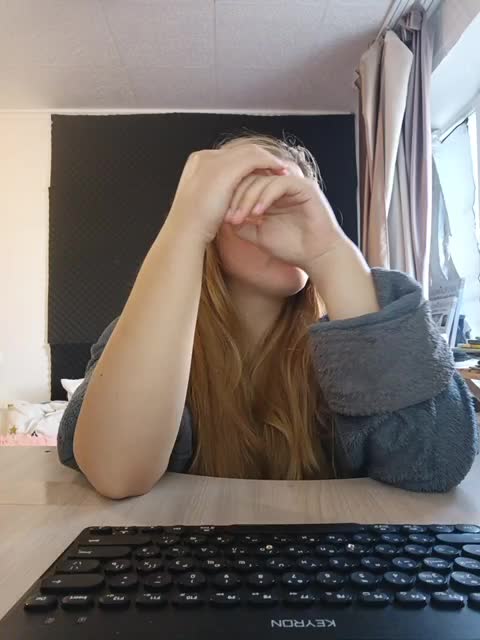 Kakdelaman Live Sex December 13, 2025