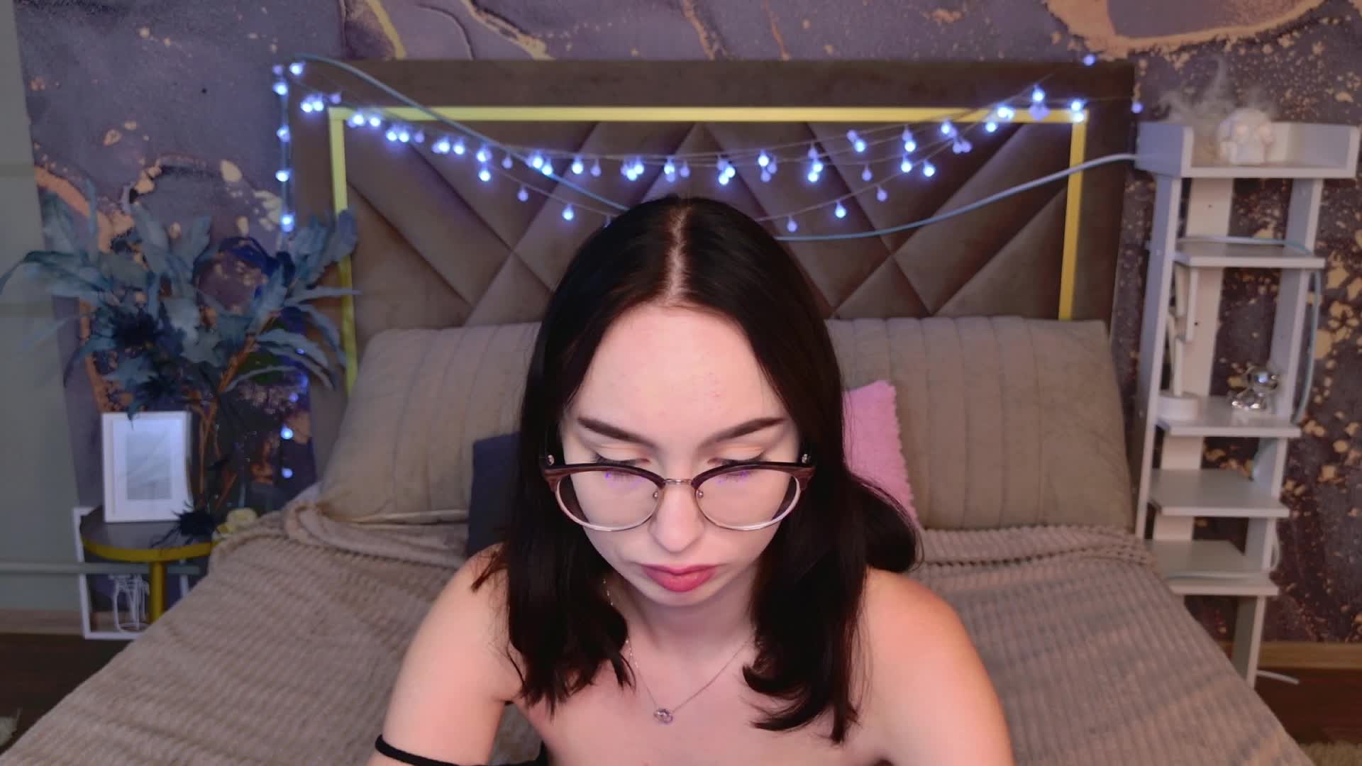 MonikaCarter Live Sex December 13, 2025