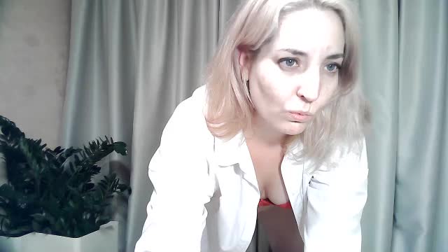 mariska-kiska Live Sex December 15, 2025