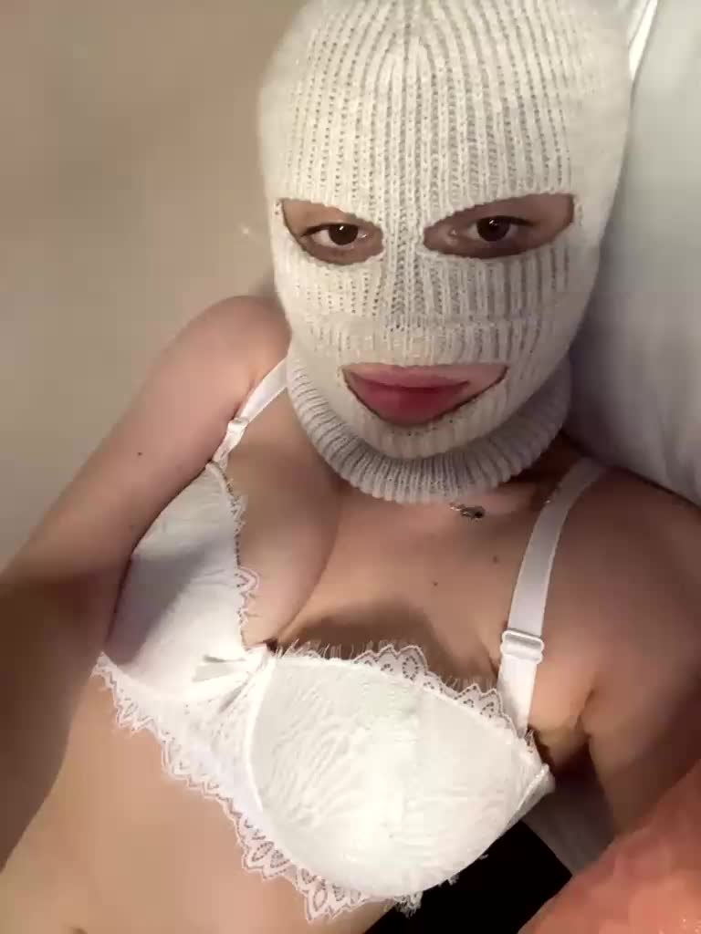 Bitttccchhh Live Sex December 14, 2025