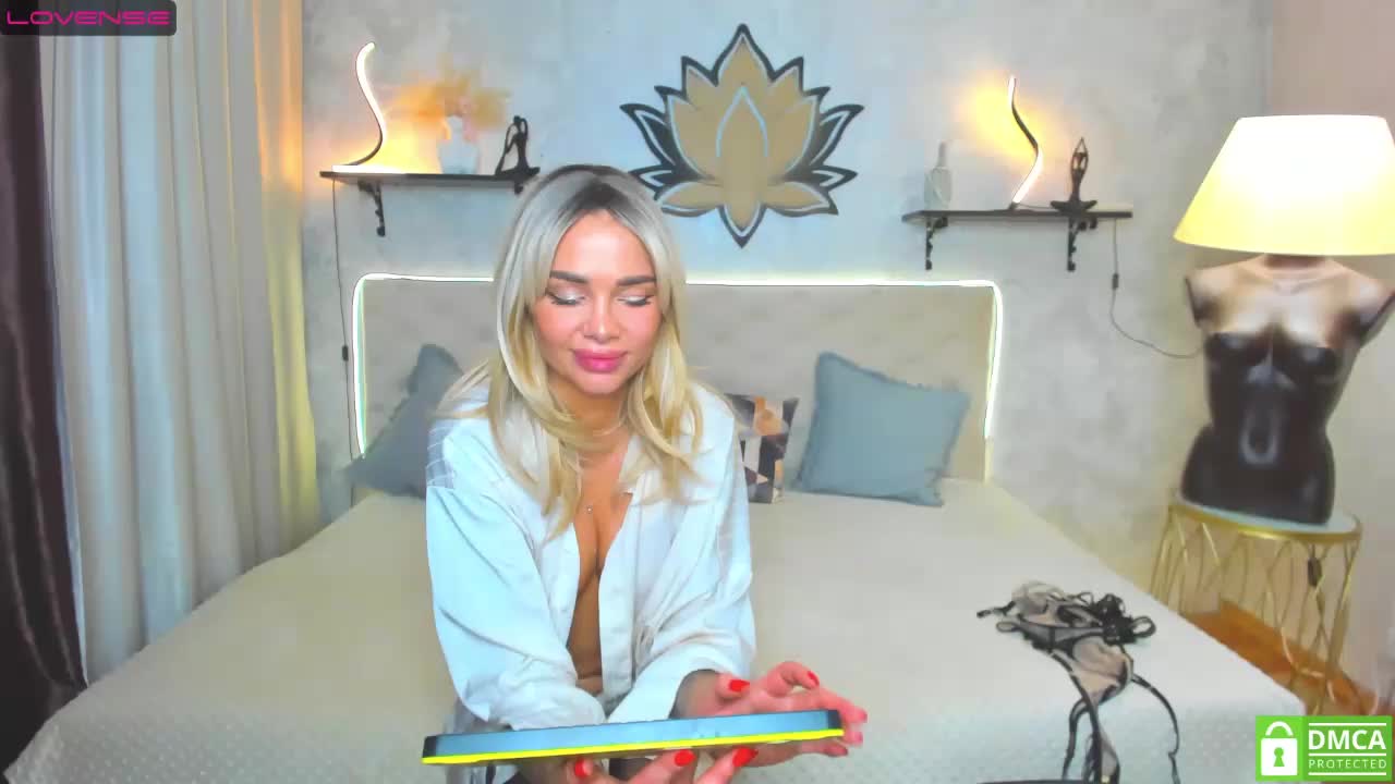 Bianka-strip Live Sex December 15, 2025