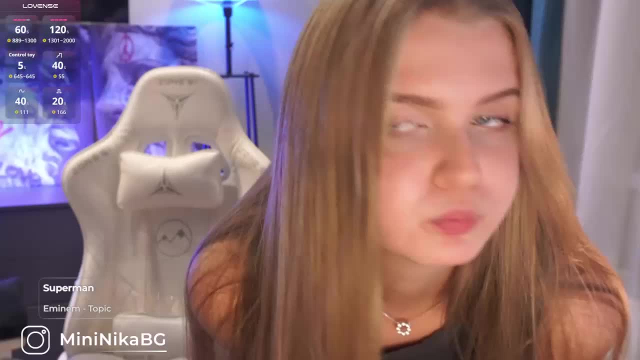 MiniNika Live Sex December 14, 2025