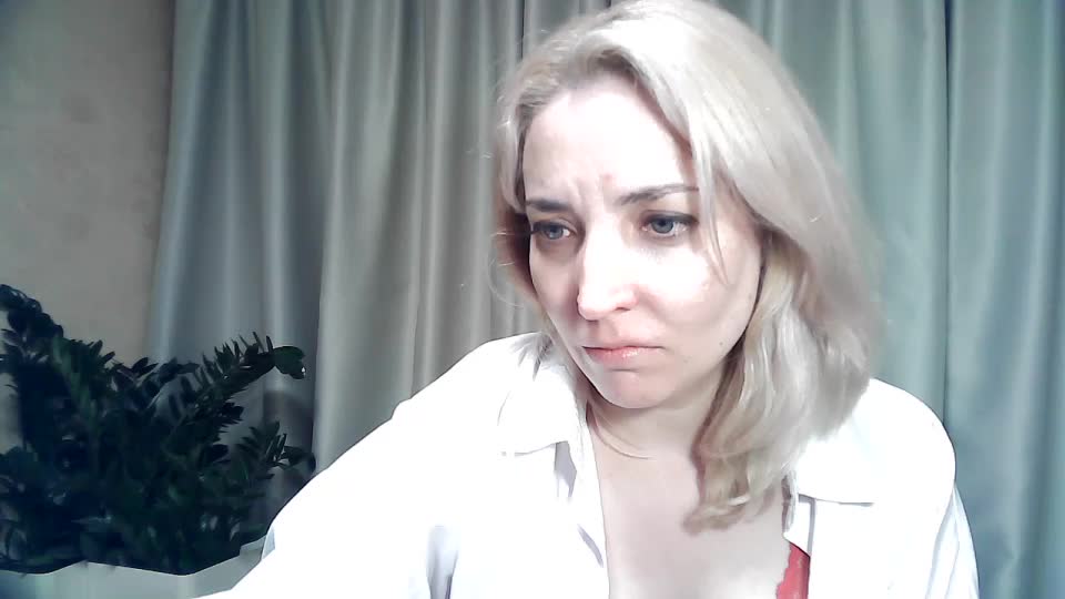 mariska-kiska Live Sex December 15, 2025