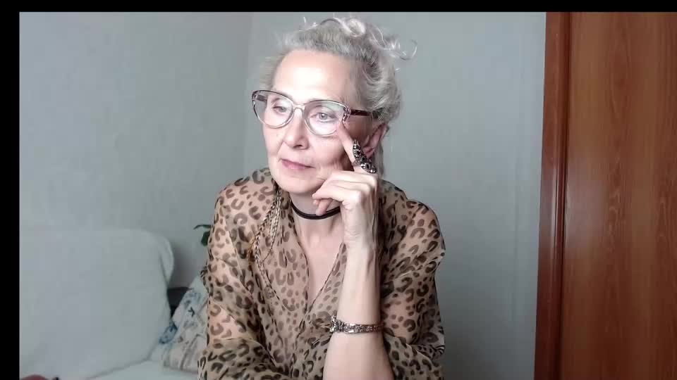 agatha_moore_ Live Sex December 13, 2025