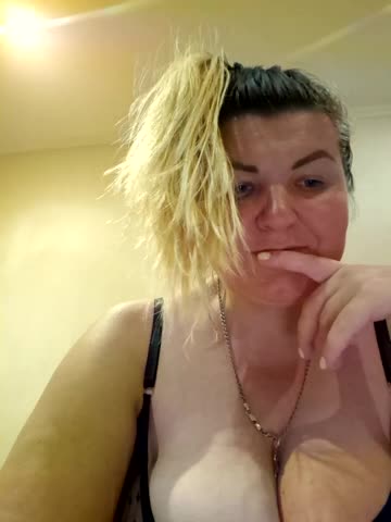 VeronikaBless Live Sex September 14, 2025