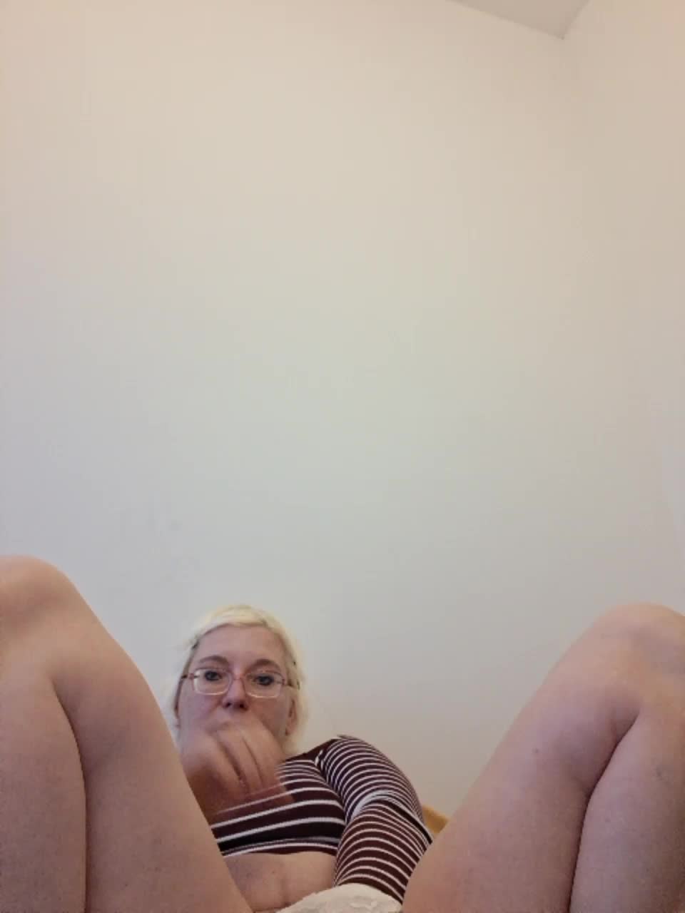 Vika211 Live Sex December 18, 2025