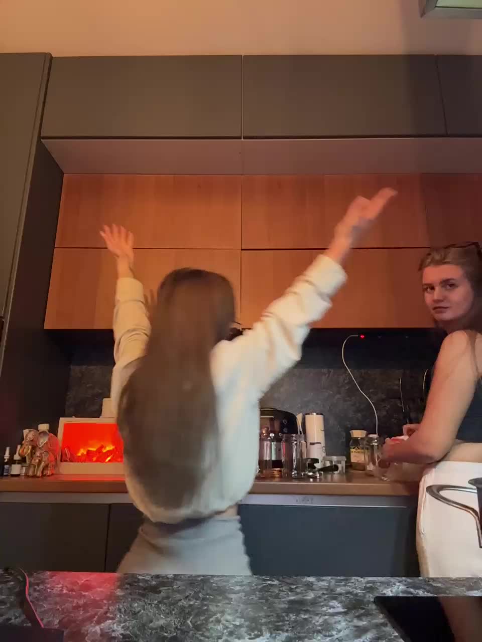 MiniNika Live Sex December 14, 2025