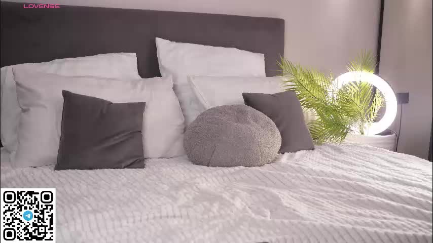 elwineasp Live Sex December 13, 2025