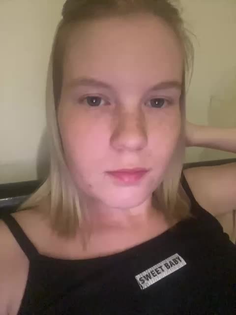 Amelia2004 Live Sex December 13, 2025