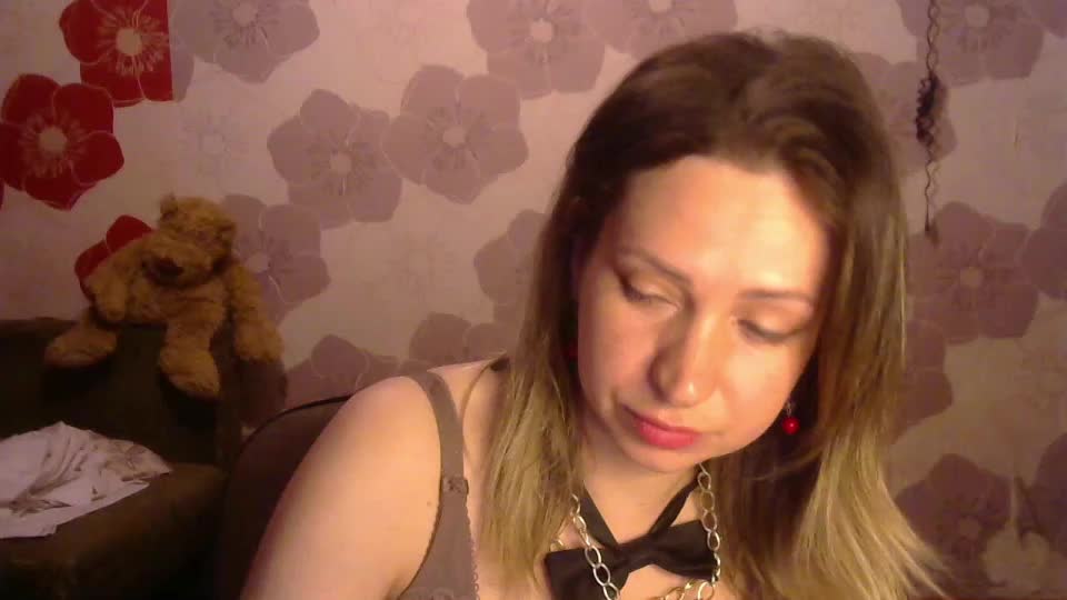 Queen_Daenerys Live Sex December 13, 2025