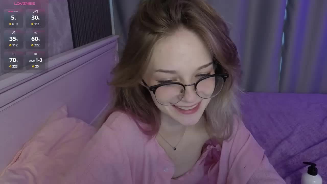 vialeta-baby Live Sex December 17, 2025