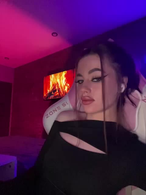 HotGirlEva Live Sex December 14, 2025