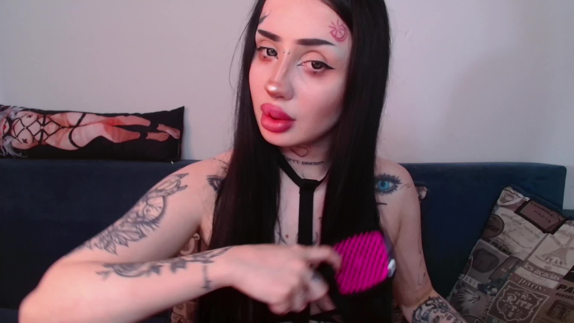 lisa-tatt Live Sex December 13, 2025