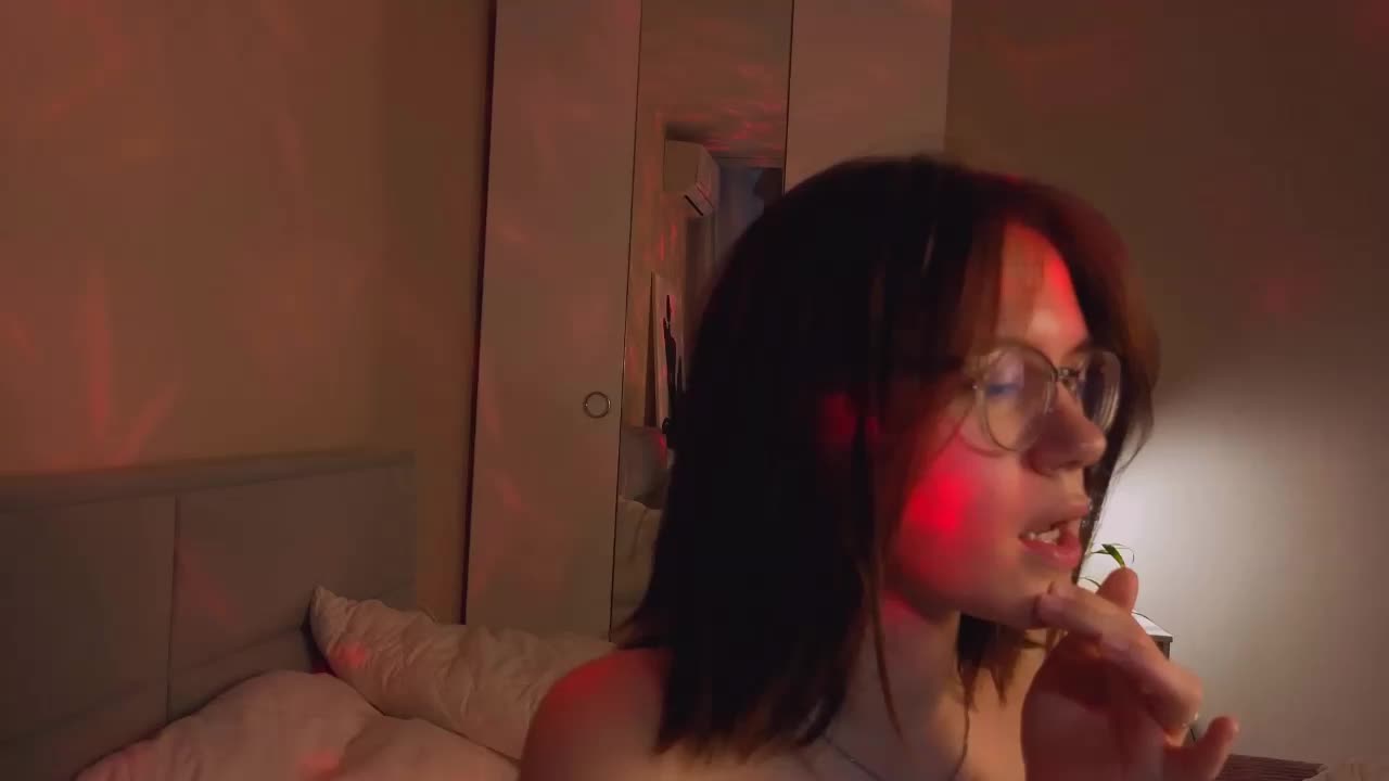 MiaLuw Live Sex December 14, 2025