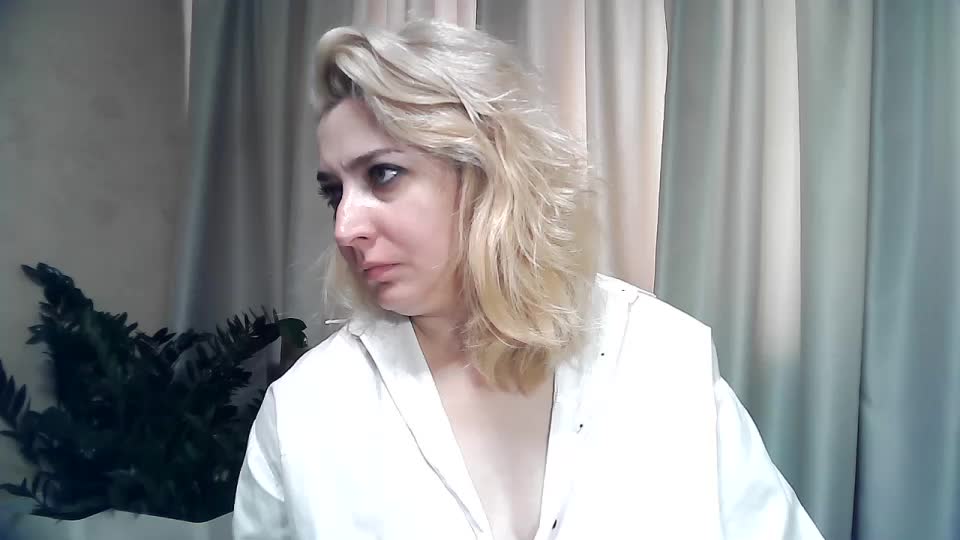 KickaIricka Live Sex December 14, 2025