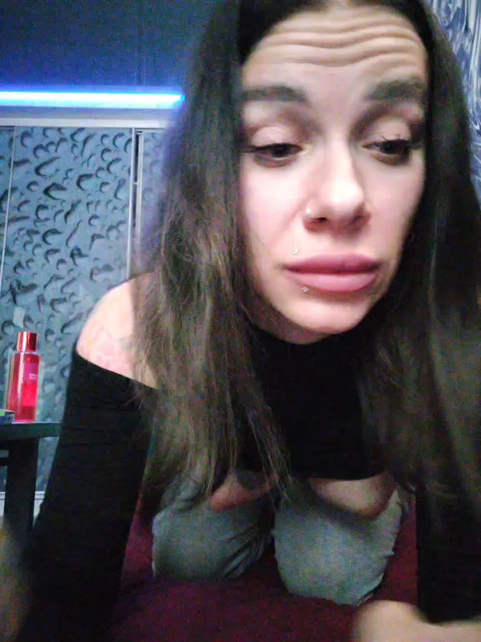 deva_maria Live Sex December 17, 2025