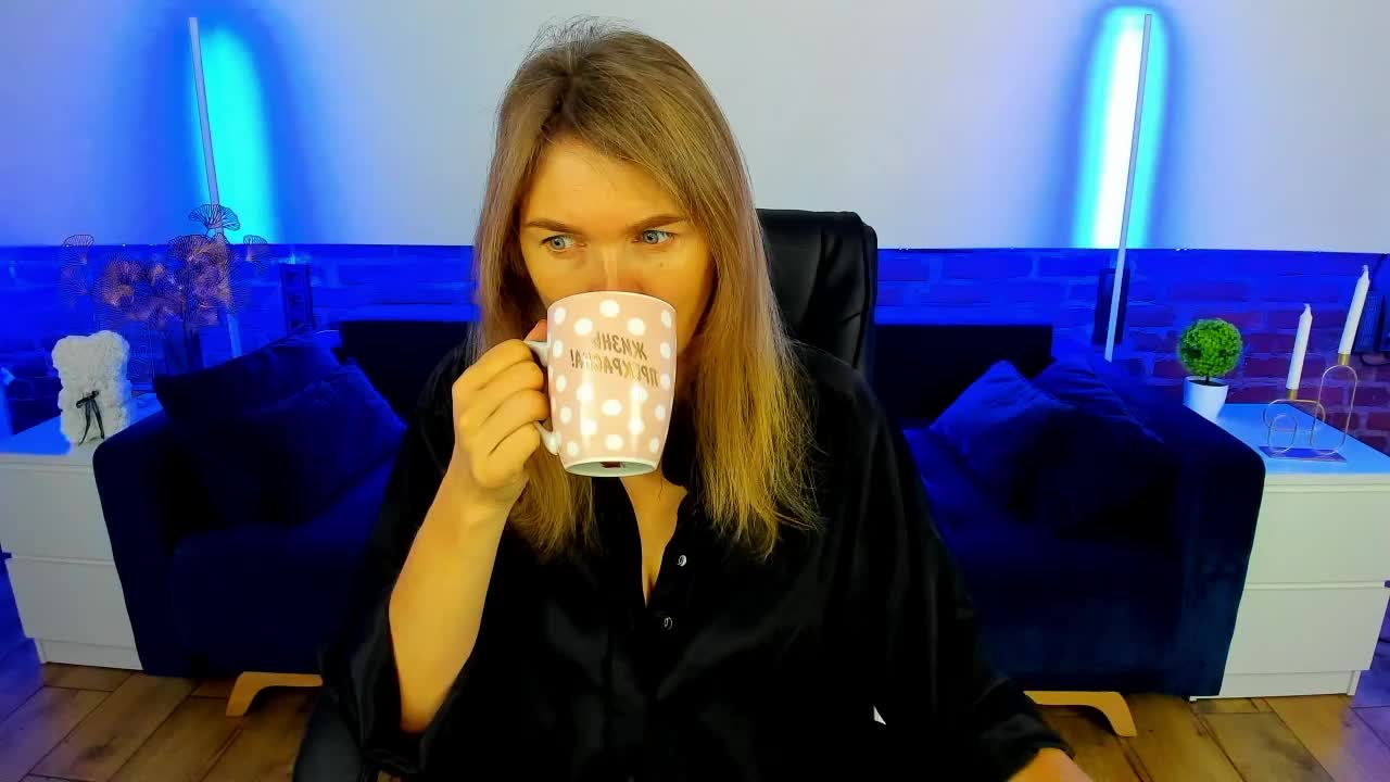 Annabel-xxx Live Sex December 19, 2025