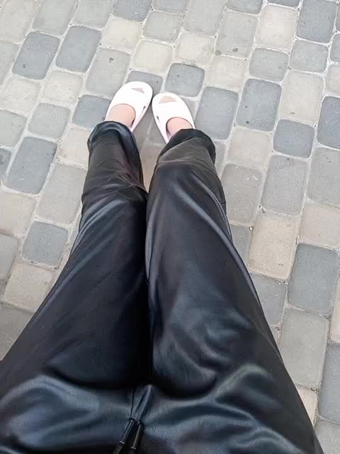 klubnichkka Live Sex December 14, 2025