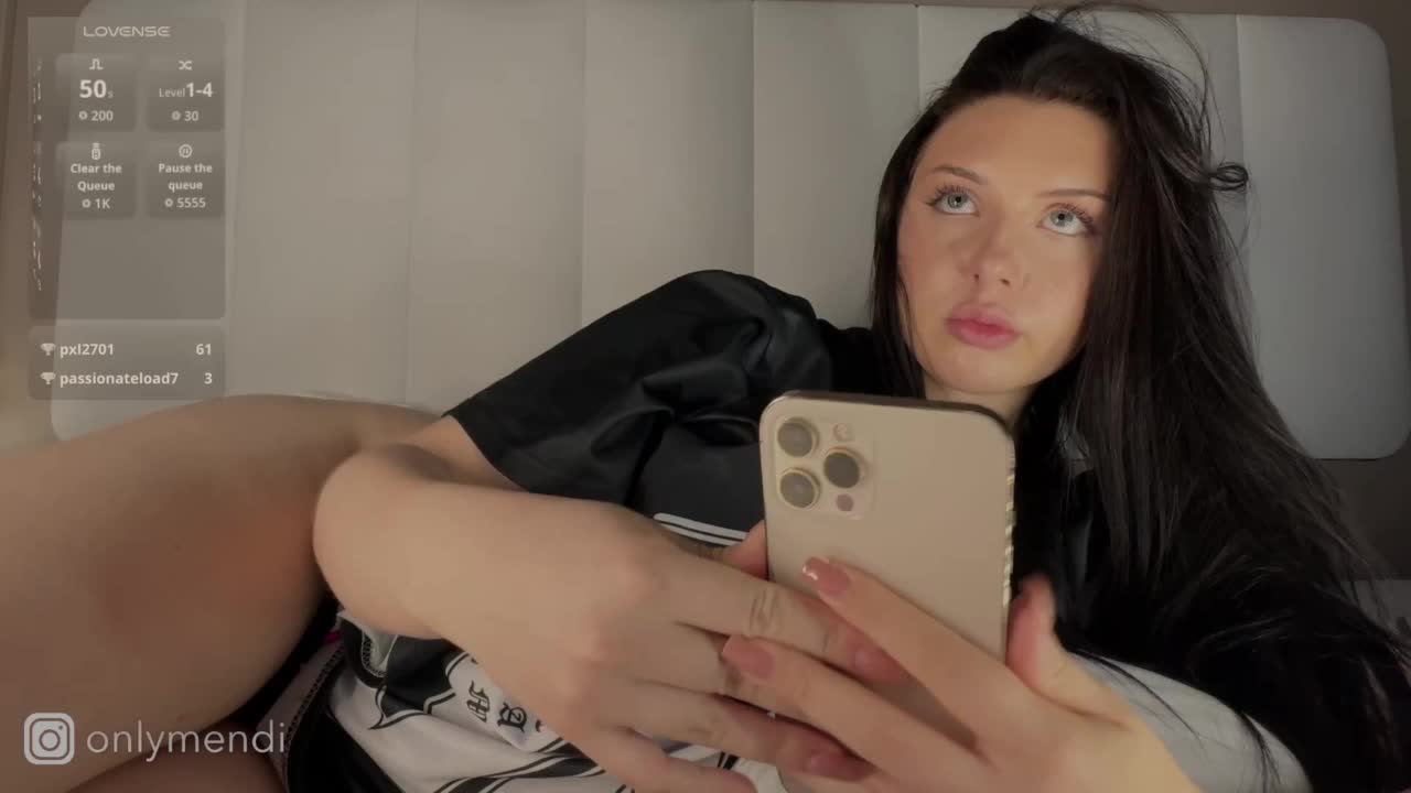 MENNDI Live Sex December 18, 2025