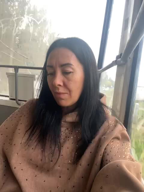 Karolina_Milf Live Sex December 15, 2025