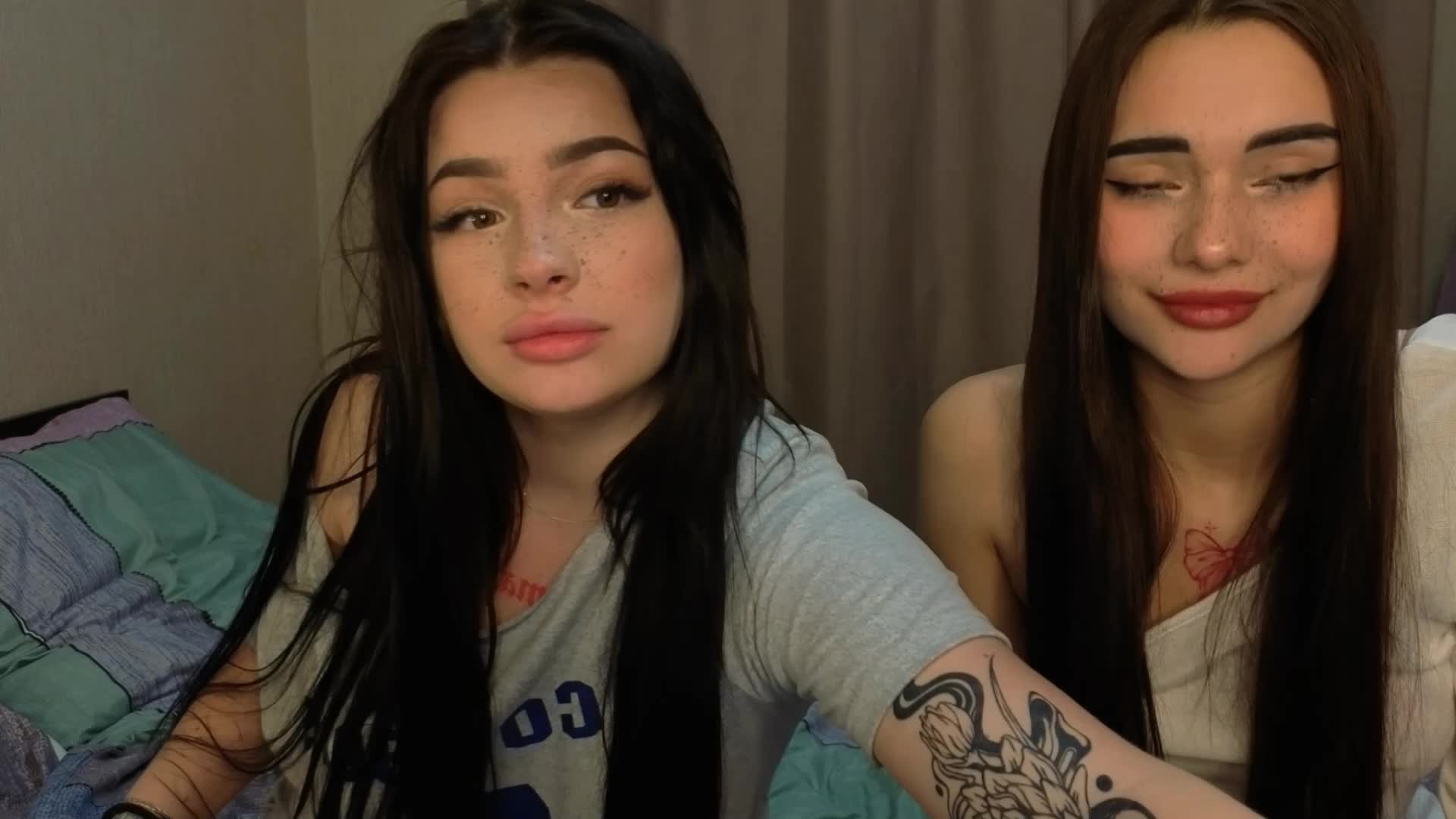 LisaAndDenis Live Sex December 18, 2025