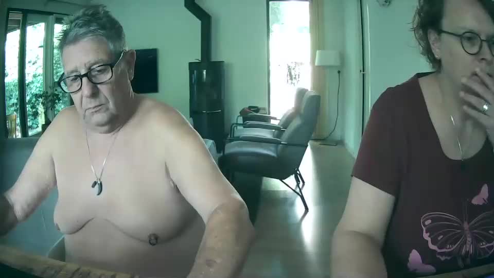 woodwurm Live Sex December 18, 2025