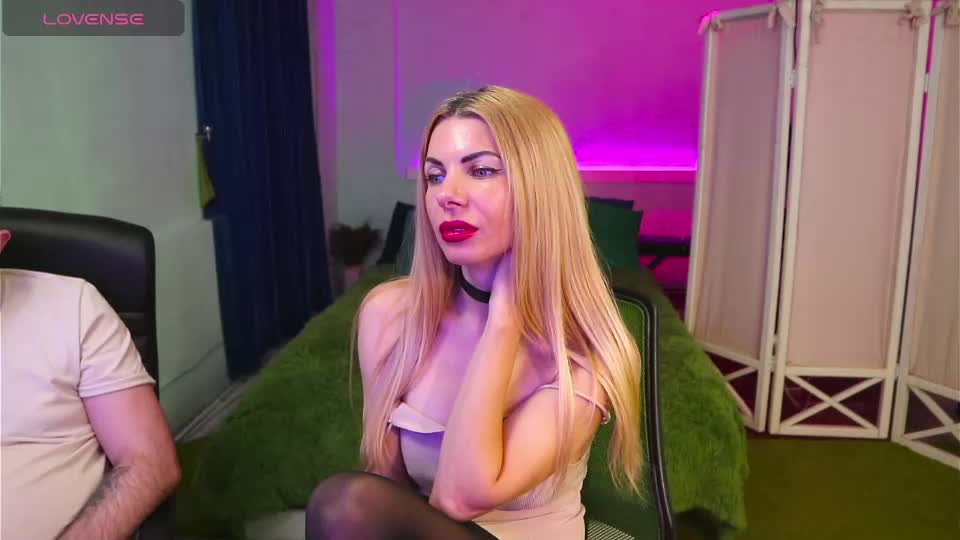 alisaaleks Live Sex December 19, 2025