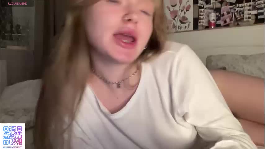 charming_daisy Live Sex 2025.09.15