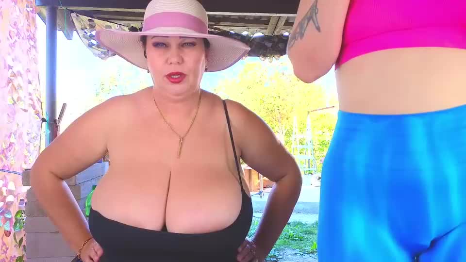 sassy_seasons Live Sex December 17, 2025