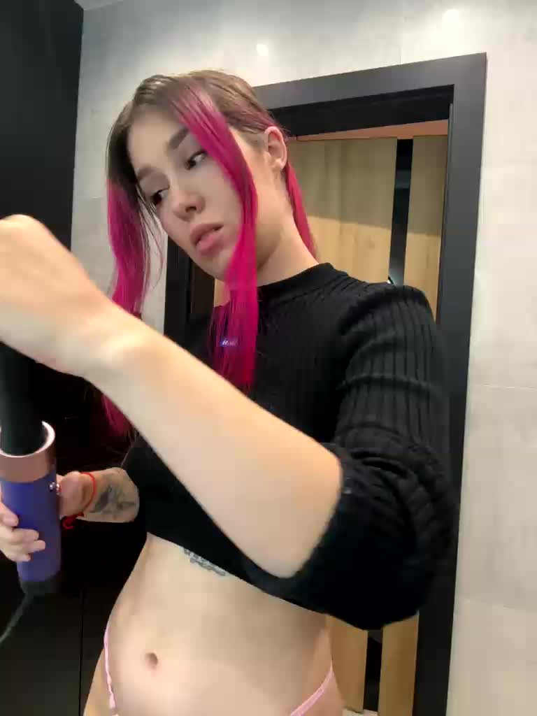 arielwavee1 Live Sex December 13, 2025