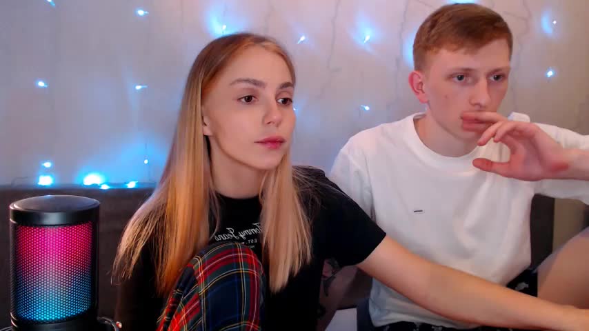 juliaanddima Live Sex December 18, 2025