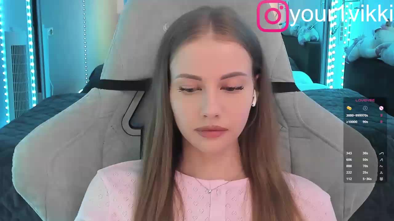 VikkiExtraCheese Live Sex December 19, 2025