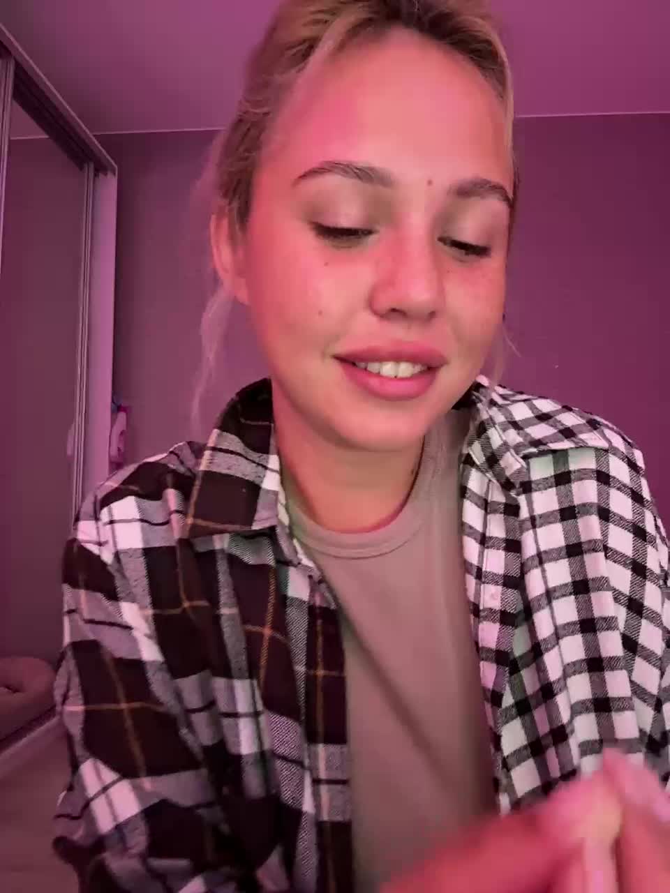 dikidii Live Sex December 12, 2025