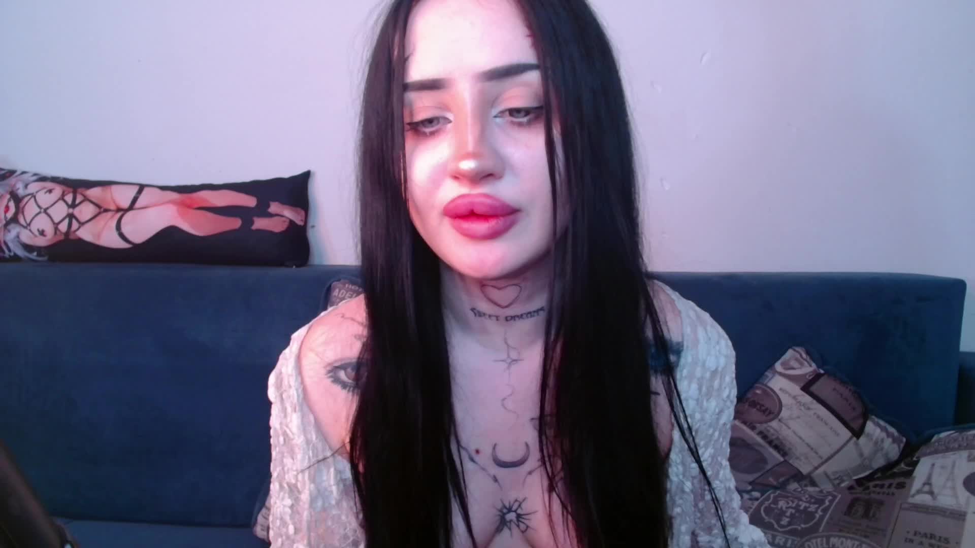 lisa-tatt Live Sex December 13, 2025