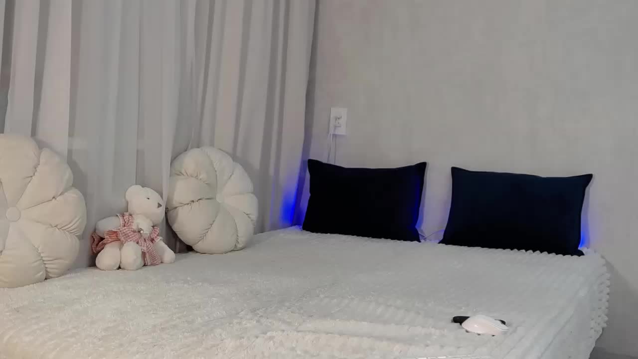 vikisue Live Sex December 17, 2025