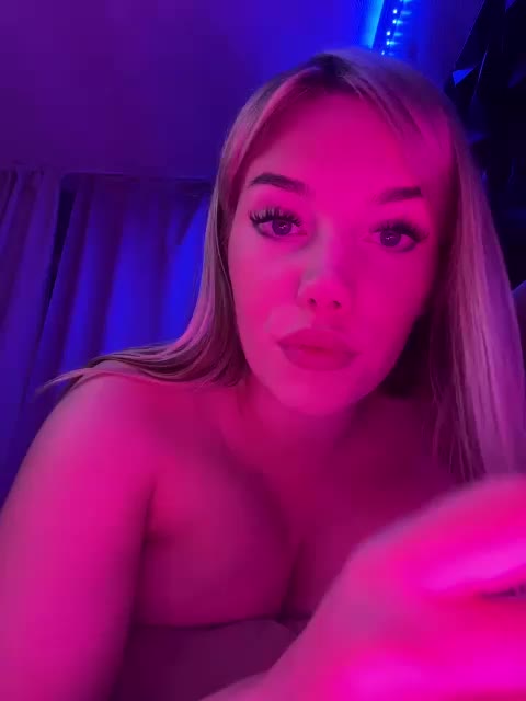 LYALAtop Live Sex December 14, 2025