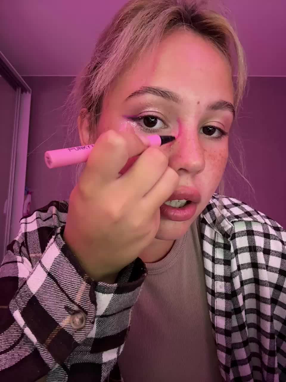 dikidii Live Sex December 12, 2025