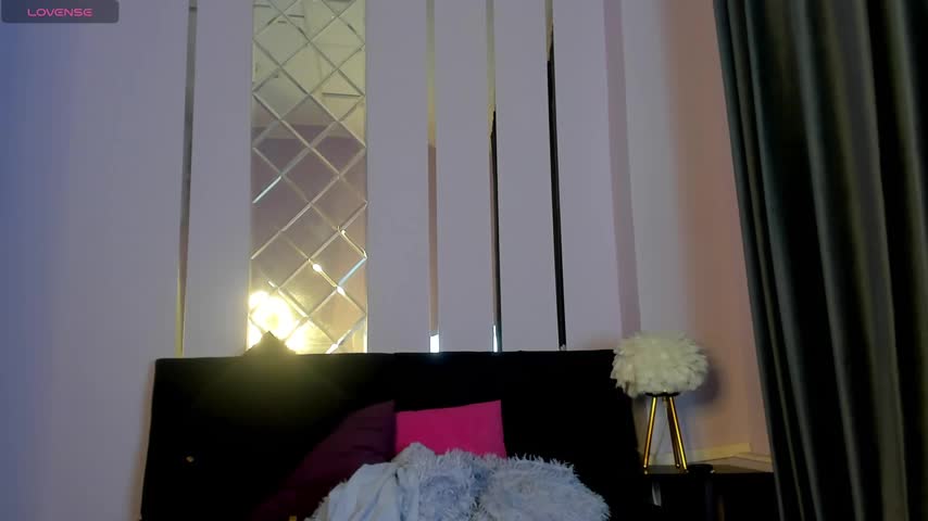 AlisaGoldie Live Sex December 14, 2025