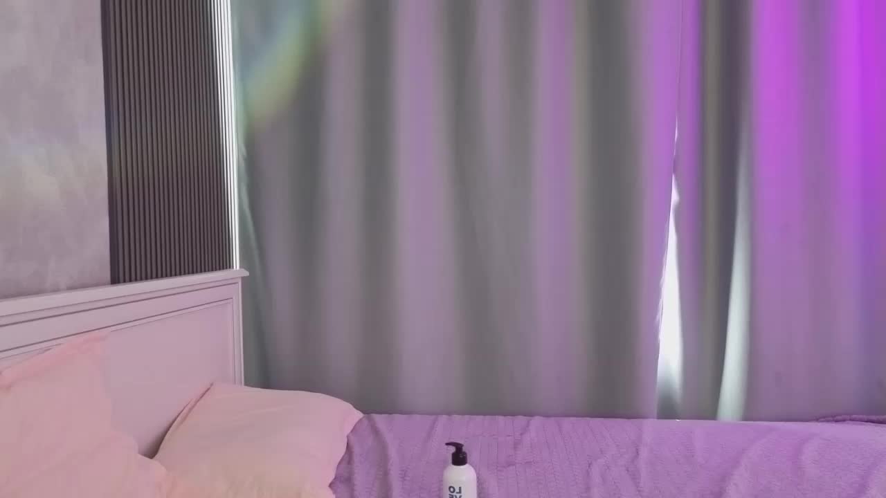 vialeta-baby Live Sex December 17, 2025