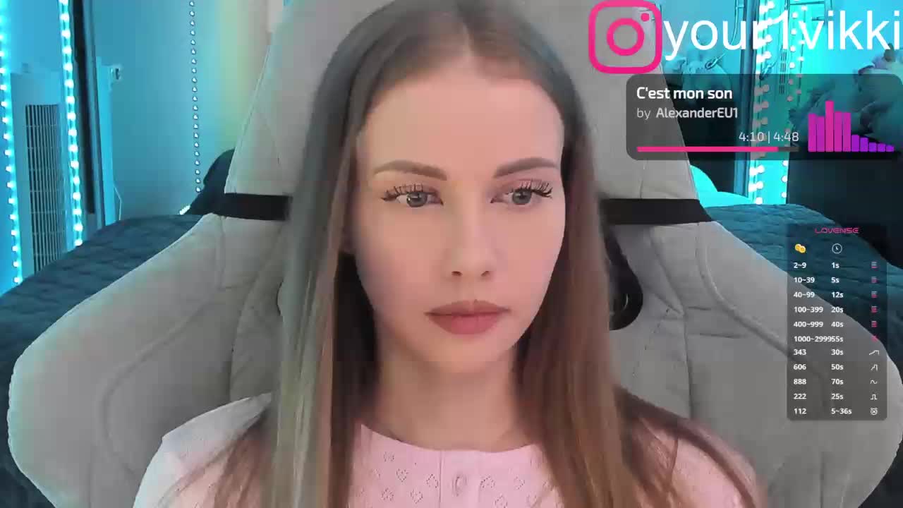 VikkiExtraCheese Live Sex December 19, 2025