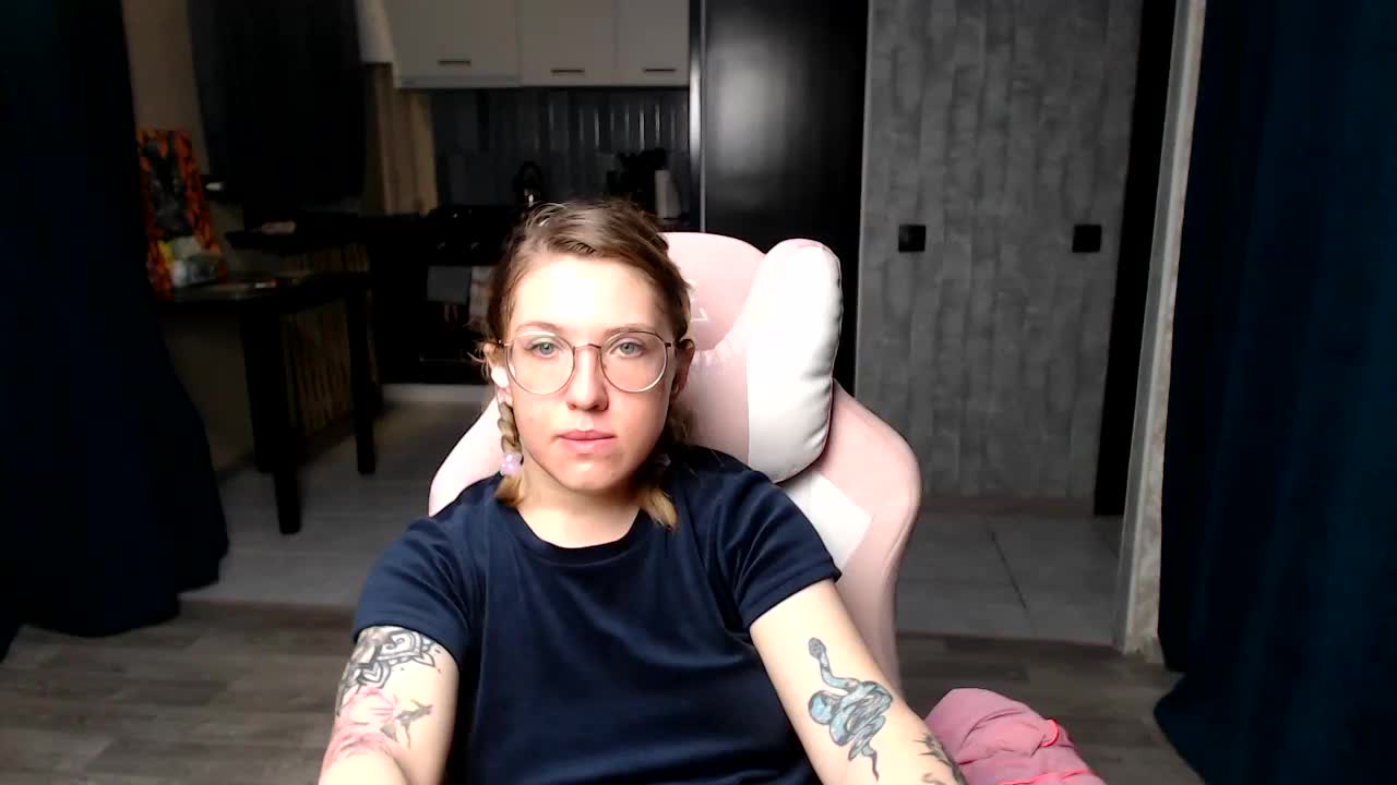 Regimasmile Live Sex December 18, 2025