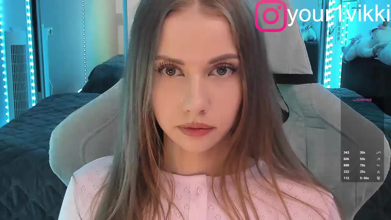 VikkiExtraCheese Live Sex December 19, 2025