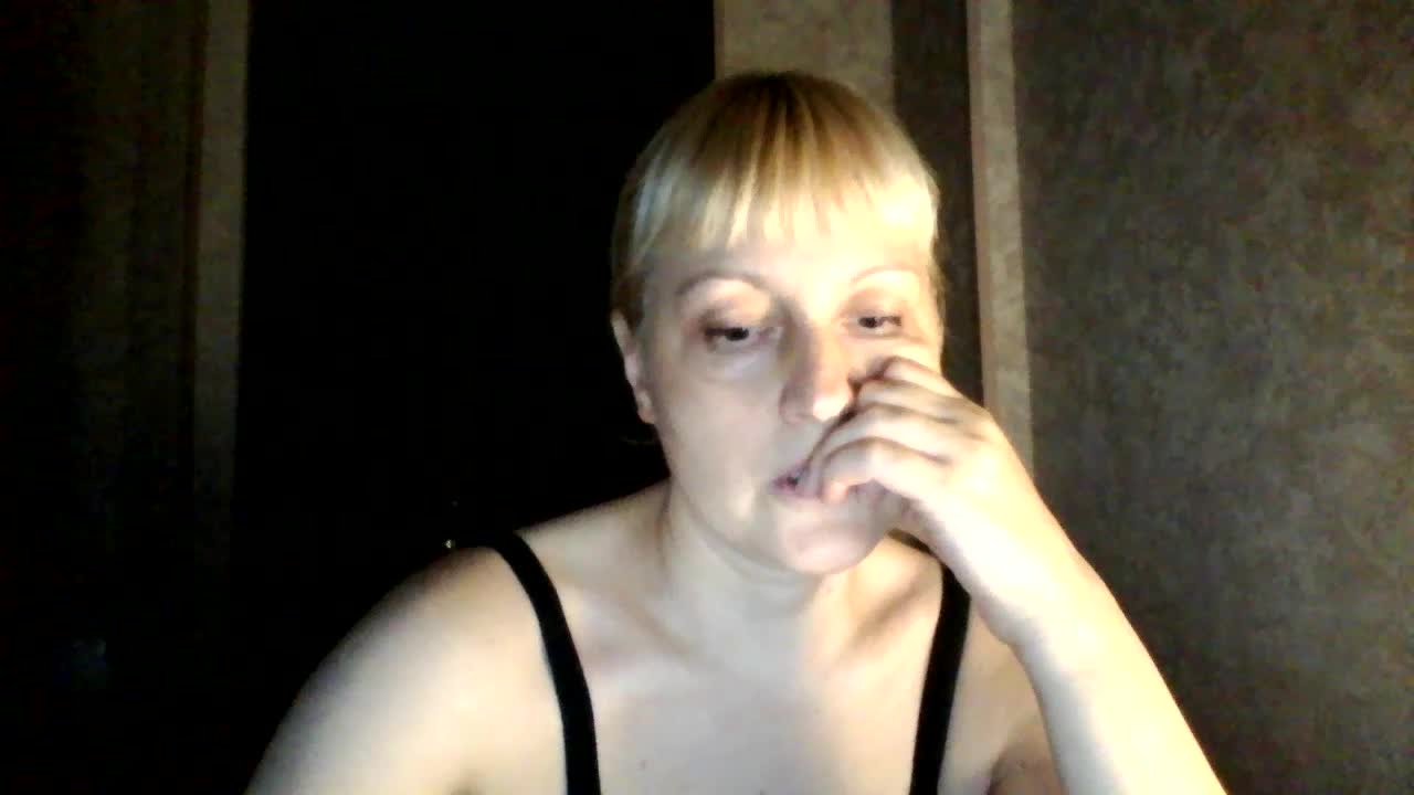 krisss2016 Live Sex December 15, 2025