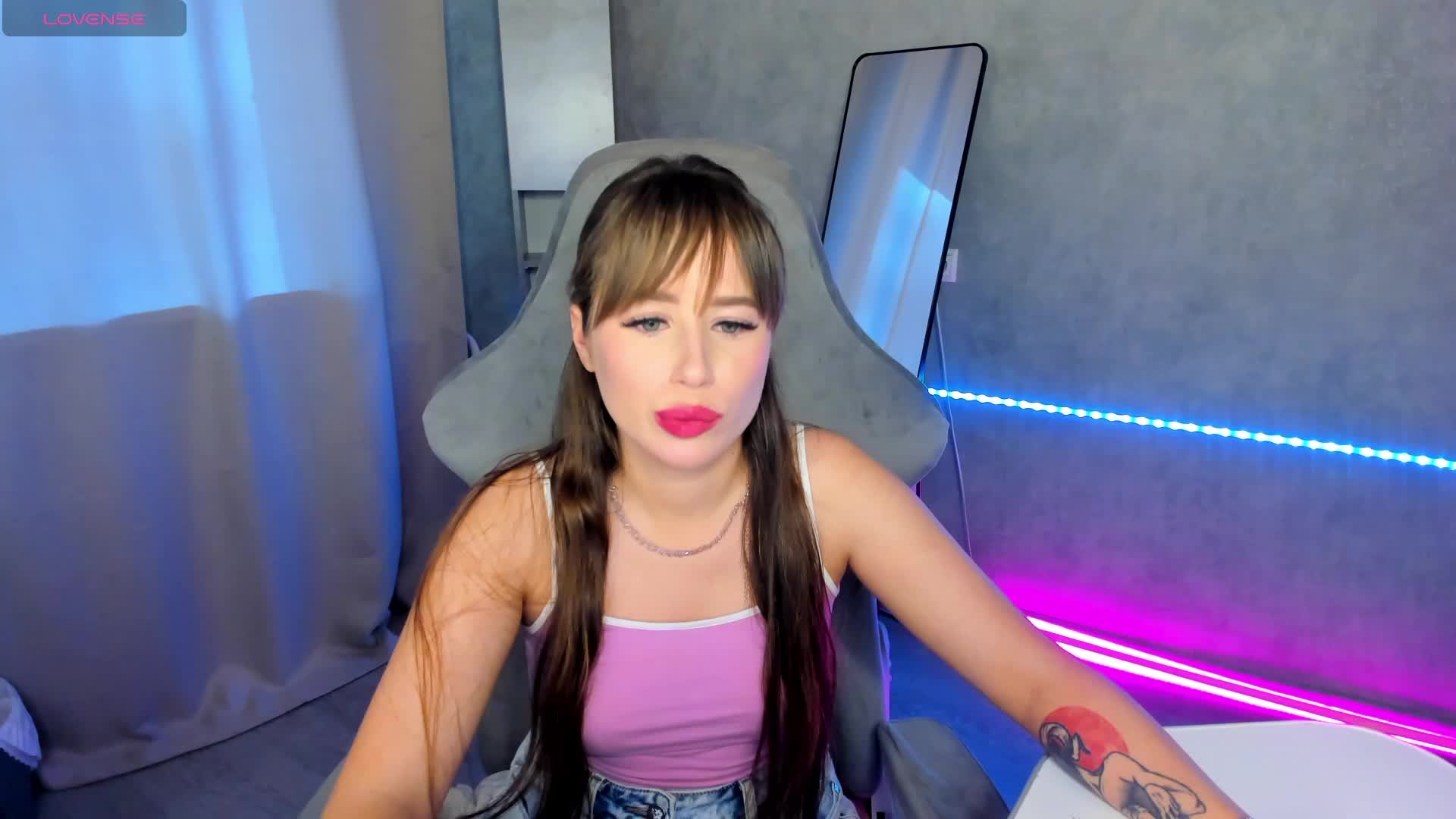 AvroraAvans Live Sex December 14, 2025