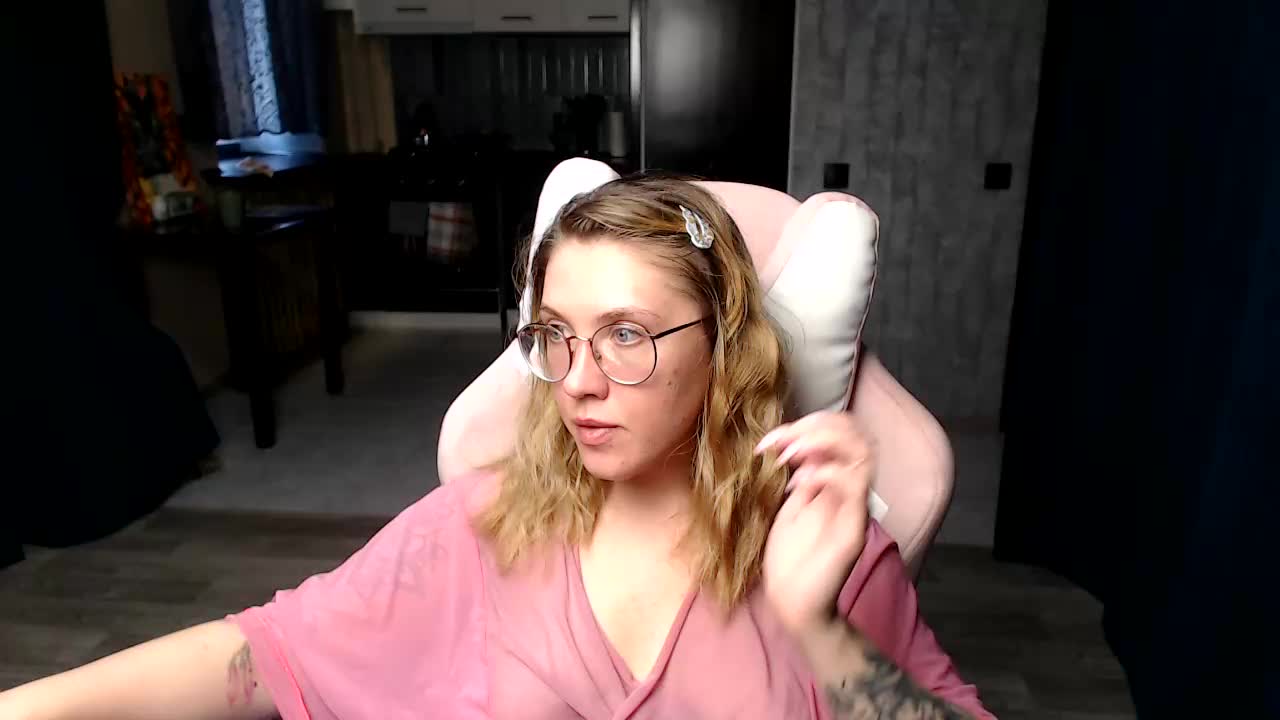 Regimasmile Live Sex December 18, 2025